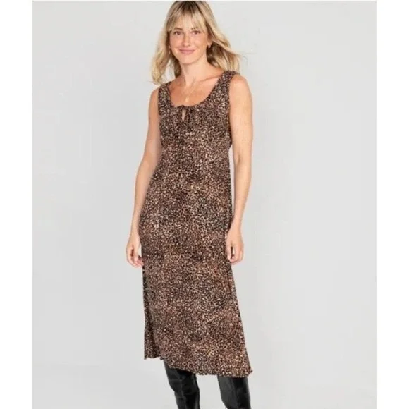 Old Navy Women's Cheetah Sleeveless Dress Size‎ S , Casual, Stretch, Midi