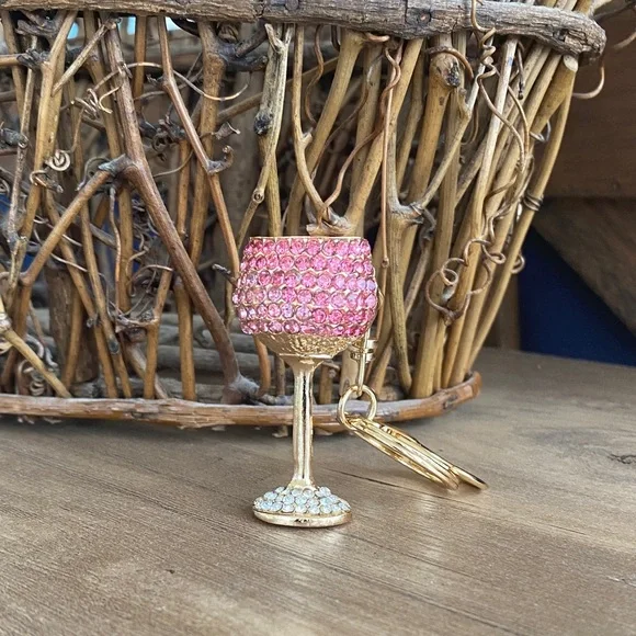 🍀 Pink Rhinestone Wine Glass Keychain