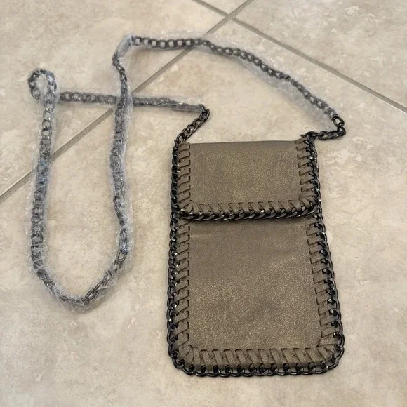 NEW Gold Metallic Faux Leather Crossbody Shoulder Purse Cell‎ Phone Bag Chain