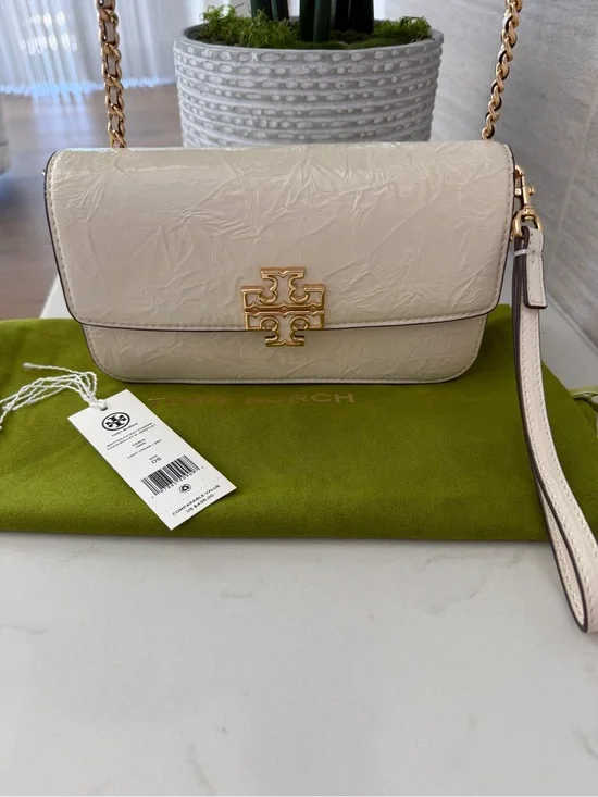 Tory Burch crinkle Cream patent leather Logo Chain Crossbody/with wristlet strap
