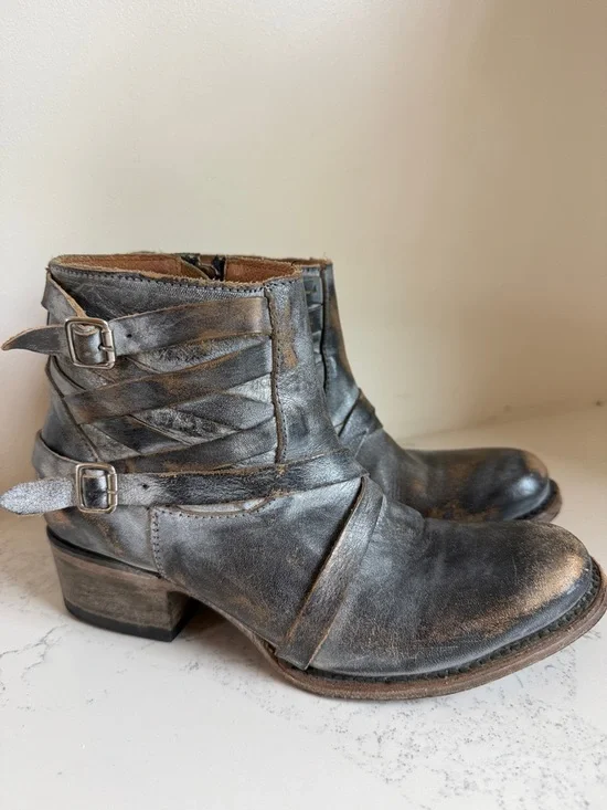 Freebird by Steven Sammi Ankle Booties Womens Size 7 Color Brown Distressed