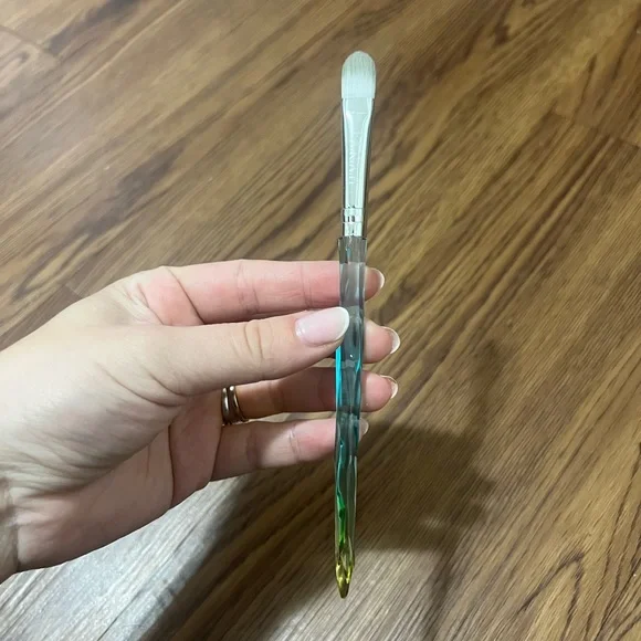 NEW FARAH 10F Concealer Brush