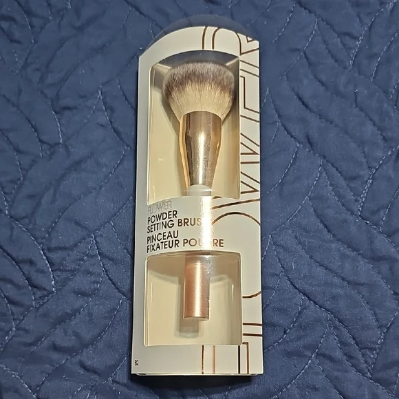 FLOWER Gold Makeup Brush for Flawless Application