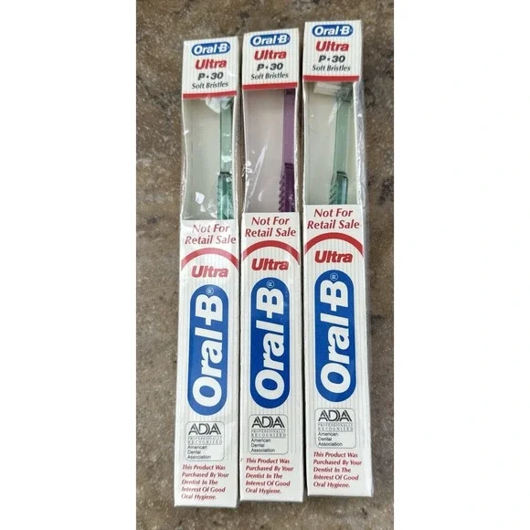 Vintage 1989 Oral B Toothbrushes Adult Ultra P-30 Soft Bristles Lots Of 3