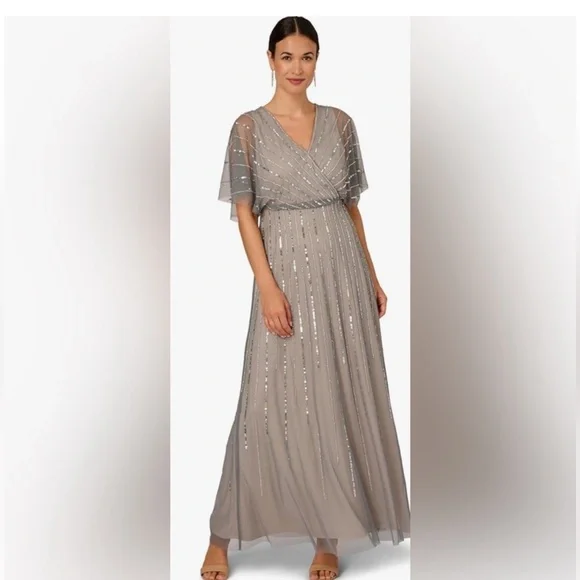 Adrianna Papell 🍄NWOT Elegant Gray / blue Evening Gown