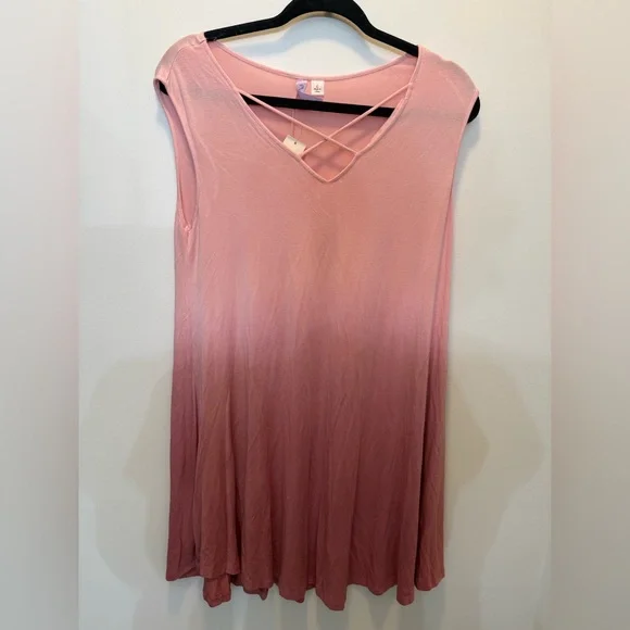 NWT Francesca’s Pink Ombré Dress - Size‎ L