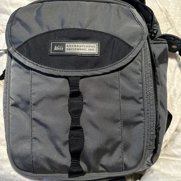 REI Crossbody Backpack Bag Purse Outdoor Hiking Nylon‎ Gray with Zip Top Pockets