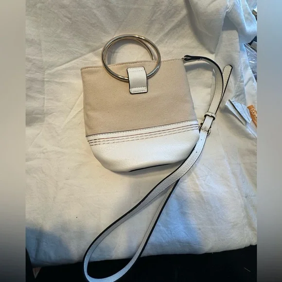LC Lauren Conrad Metal O-Ring Mini Bucket Crossbody Bag White‎ Purse