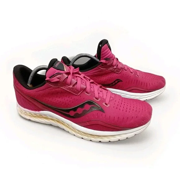 Saucony Kinvara 11 Berry Gold Women's 10 Running Sneakers‎ Shoes Pink Red