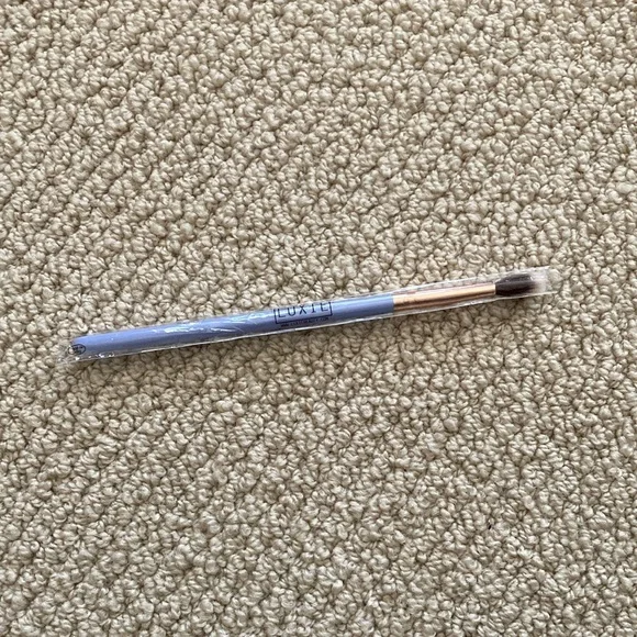 NEW Luxie 237 Blending Brush Eyeshadow Makeup New with Packaging