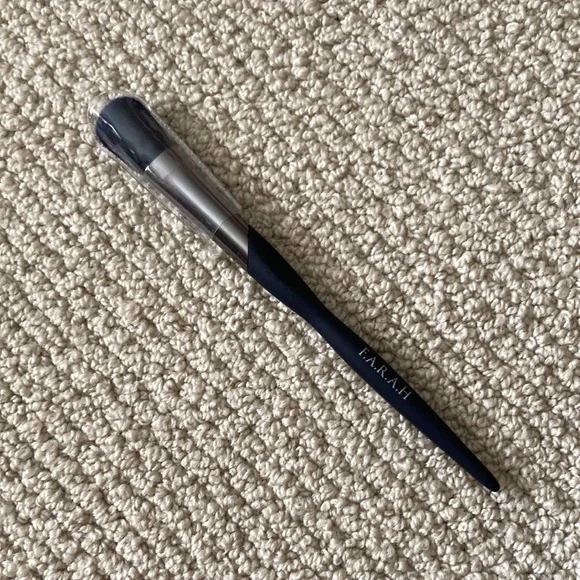 F.A.R.A.H Contour 218M Cheek Sweep Blush Foundation Makeup Brush Tool Black NIB