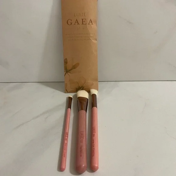 Luxie ‘Gaea’ 3-piece brush set