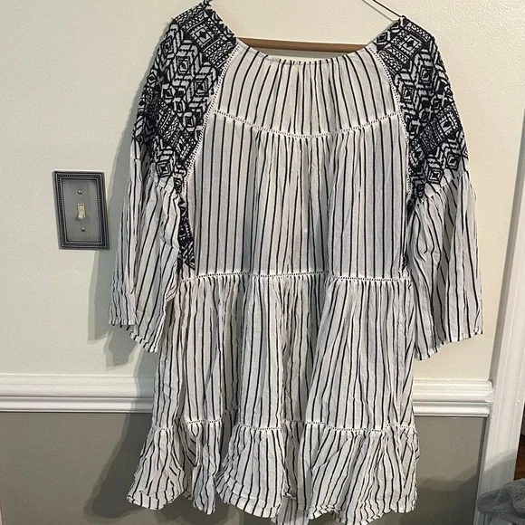 0041 Free People Black and‎ White Striped Mini Dress size small