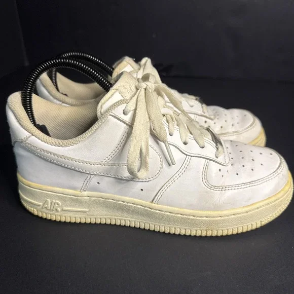 Size 6.5 - Nike Air Force 1 '07 White W