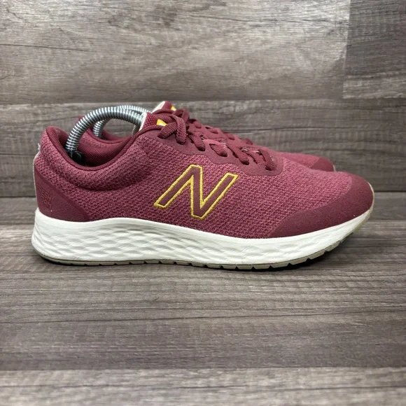 New Balance Fresh Foam Arishi v3 Red Gold Womens US Size 7 WARISMR3 Running Shoe