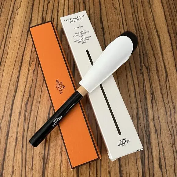 Hermès Les Pinceaux Generous Powder Application Face Makeup Brush L'Aérien