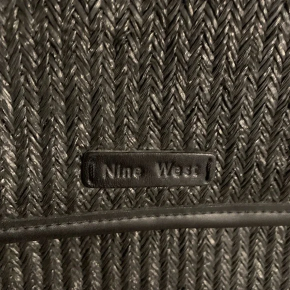 Nine West Black Crossbody Handbag Bag outside and inside pockets