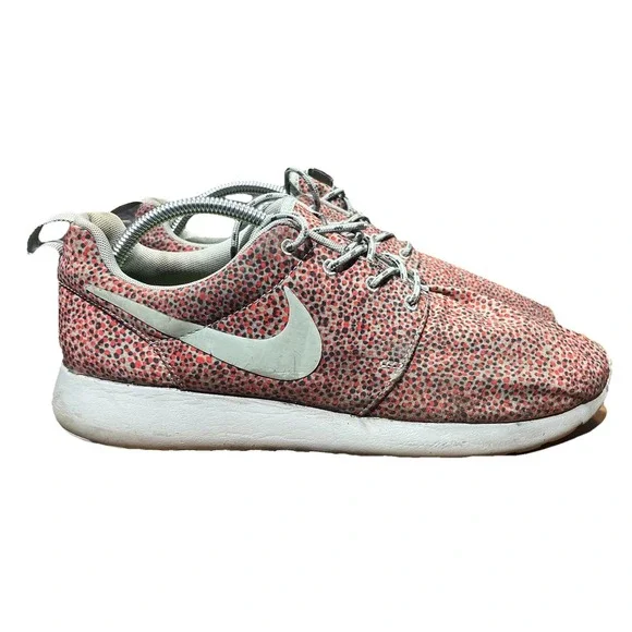 Nike Rosherun Print Women Size‎ 11 Turf Orange Running Comfort Style Sneakers