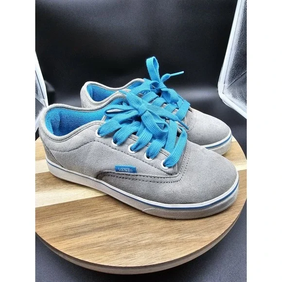 Vans Gray And‎ Blue Womens Size 6 Leather Sneakers