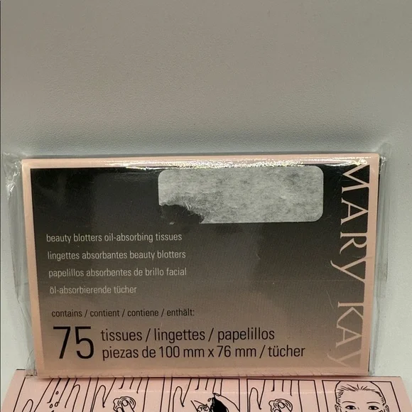 Mary Kay Oil-Absorbing Tissues in Pink Packaging