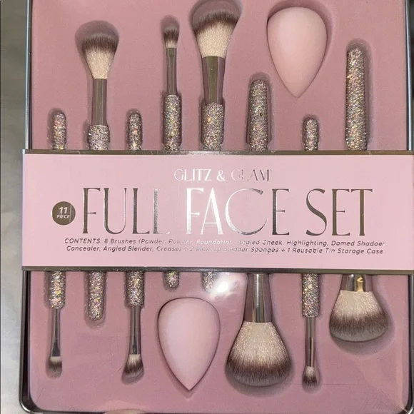 Glitz and glam Full Face Makeup Brush Set - Silver crystal