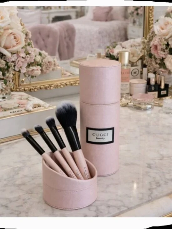 Gucci Beauty Pink Makeup Brush with Travel Case 5pc Set