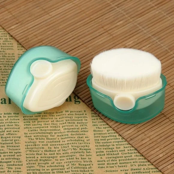 💞 New Green Travel Foundation Makeup Brush