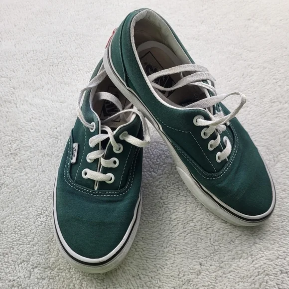 Vans Off the Wall Green Skater Athletic Shoes Women's Size 6 Previously Owned