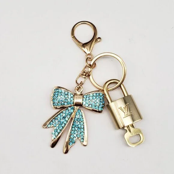Authentic Louis Vuitton Padlock Gold 🔒 Key Set + Unbranded Ribbon Keychain
