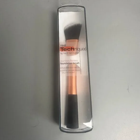 Real Techniques foundation Brush Rose Gold by Sam & Nic‎ Stage makeup high tech