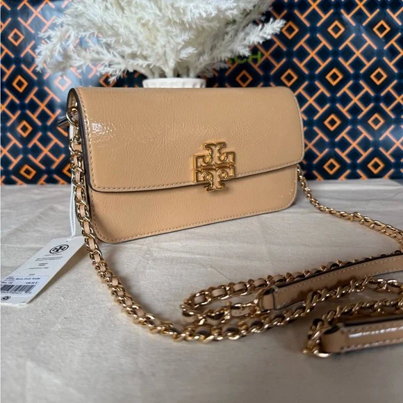 NWT Tory Burch Britten shine Chain Wallet with Wristlet Leather Crossbody