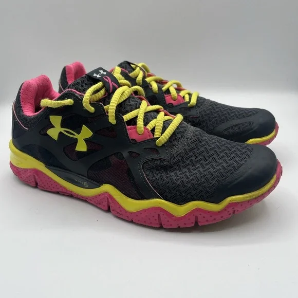 Women's Size 9 Under Armour Spine Bionic Breast Cancer Awareness