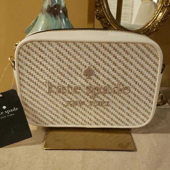 NWT! Kate Spade Cream and Tan Crossbody Bag ( OH SNAP )