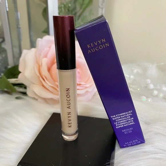 Kevyn Aucoin The Etherealist Super Natural Concealer Medium EC 03. Concealer