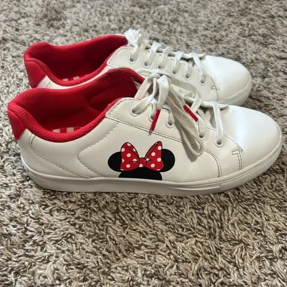 Disney Minnie Mouse Ladies Character Court Sneakers Size 8. Vaca Family Cruise
