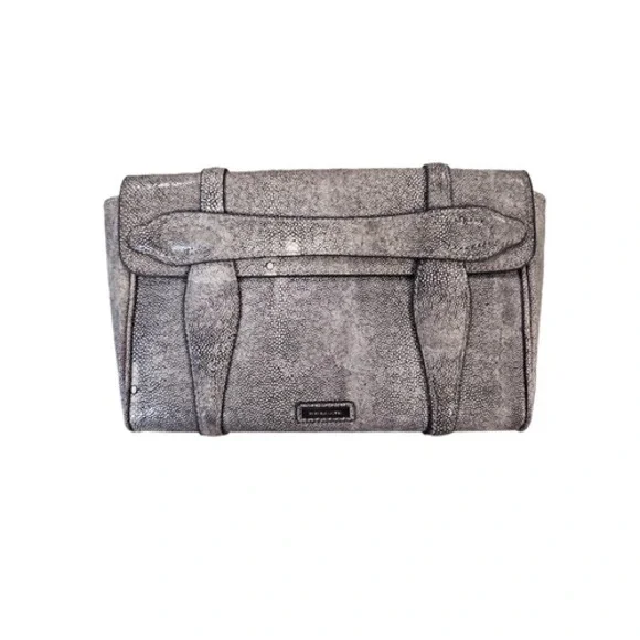 BCBGMAXAZRIA‎ STEPHANY FAUXSTINGRAY CLUTCH