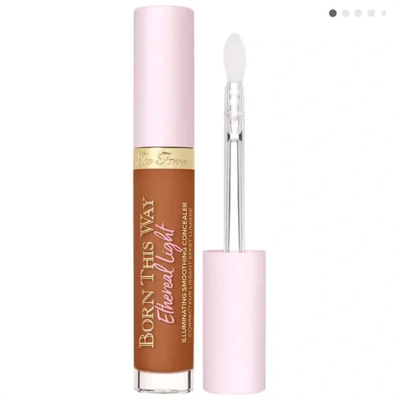 TOO FACED Born This Way Ethereal Light Illuminating Smoothing Concealer
