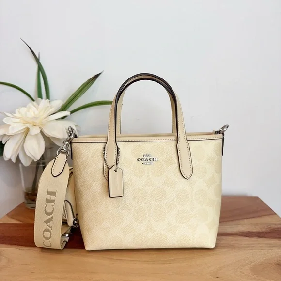 NWT Coach City Mini Tote Bag In Signature‎ Canvas