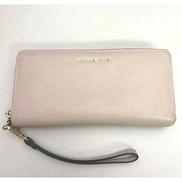 Michael Kors Jet Set Leather Phone Case Wristlet Wallet