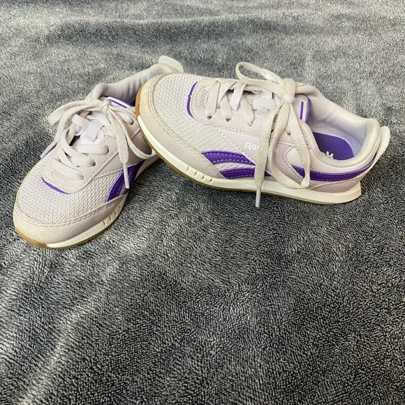 Kid’s Reebok Lavender and Purple‎ Classic Sneaker Size 11K