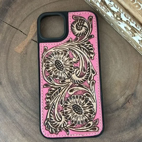 Myra Eagles Nest Phone Case iPhone 15 Plus