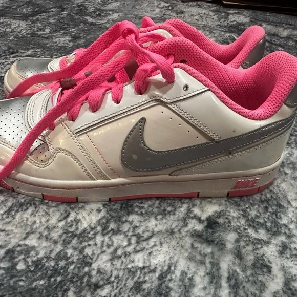 Nike Air Prestige Sneakers White/Pink Women’s Size 7