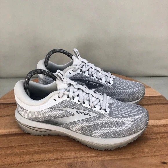 Brooks Revel 7 Womens Running Shoes Gray White 1204241B036 Size 8.5 Medium B