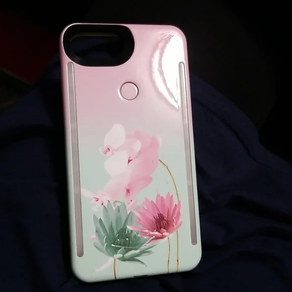 LUMEE LIMITED EDITION DOU SELFIE LED CASE FOR IPHONE 8 PLUS