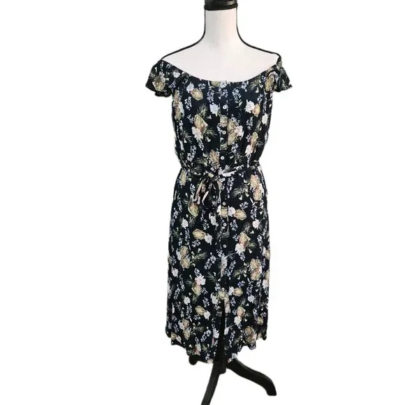 Everly Large Floral Button Down Off-Shoulder Dress‎