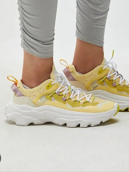 Sorel Kinetic Breakthru Breakthrough Yellow Gold Athletic Outdoor Sneaker Shoe 9