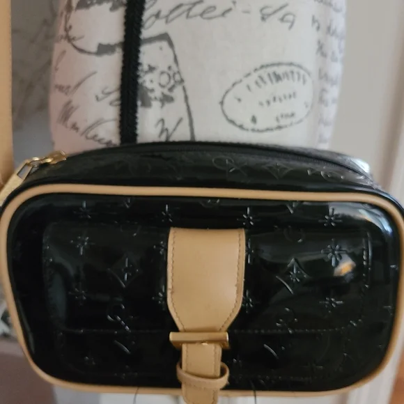 Black Tan Patent Leather Crossbody Bag EUC preloved hp🔥