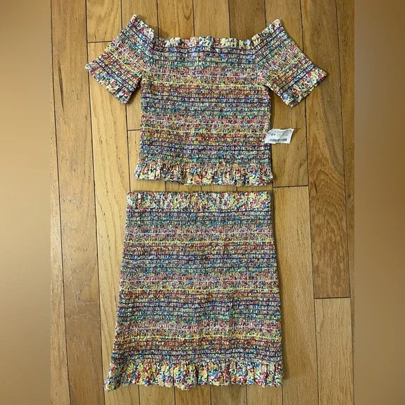 The Impeccable Pig Set Multicolor Floral Smocked Sz S NWOT⭐️