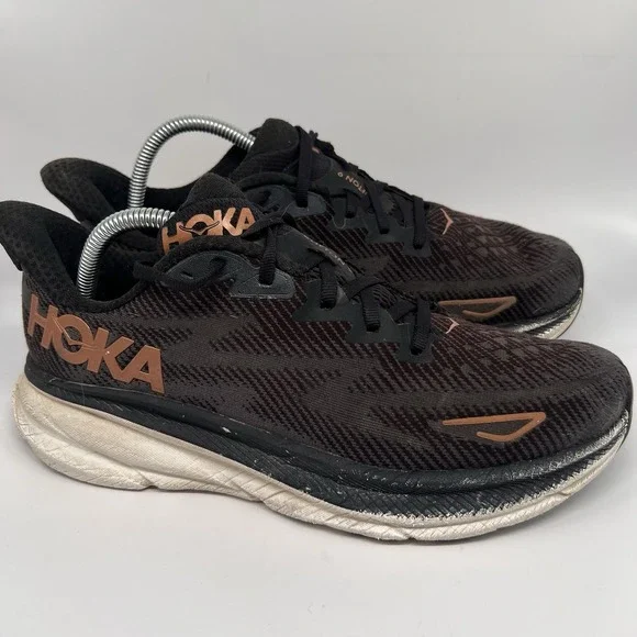 HOKA One One Clifton 9 Black Gold 9.5 B Womens Lace Up Running Shoes Sneakers