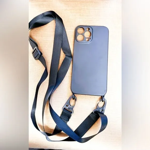 black iphone 13 case